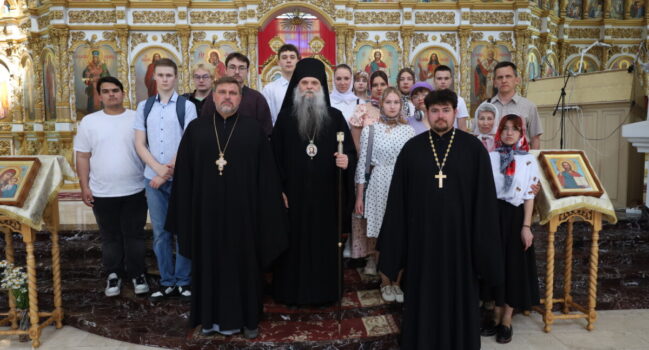 Студенты Валуйского колледжа посетили с экскурсией Свято-Николаевский кафедральный собор города Валуйки